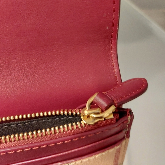 Burberry Haymarket Check wallet - Picture 13 of 16